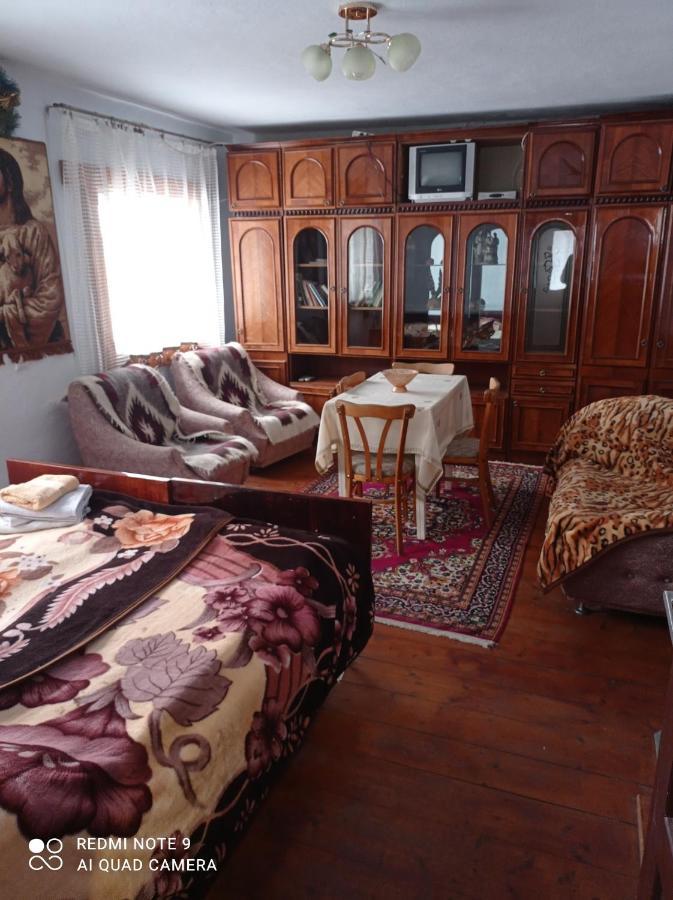 Садиба Брусний Mykulytschyn Exterior foto